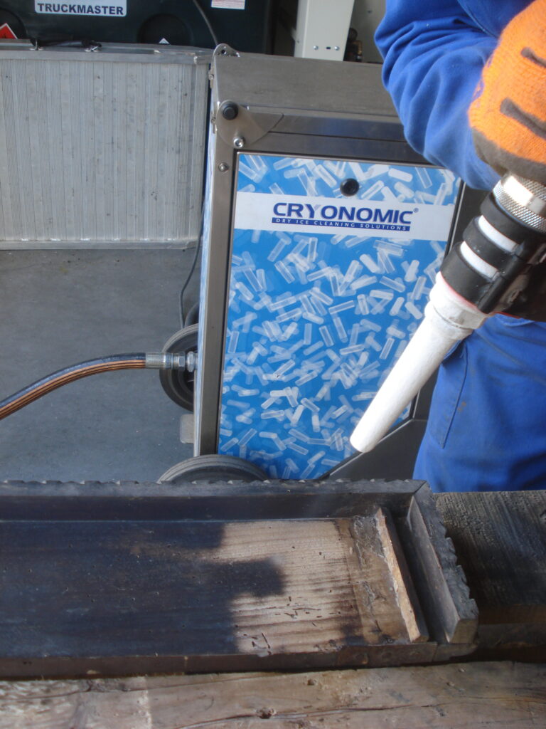 Dry ice blasting machine - CRYONOMIC